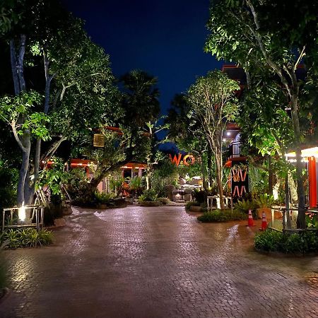 Wow Phuket Hotel Kültér fotó