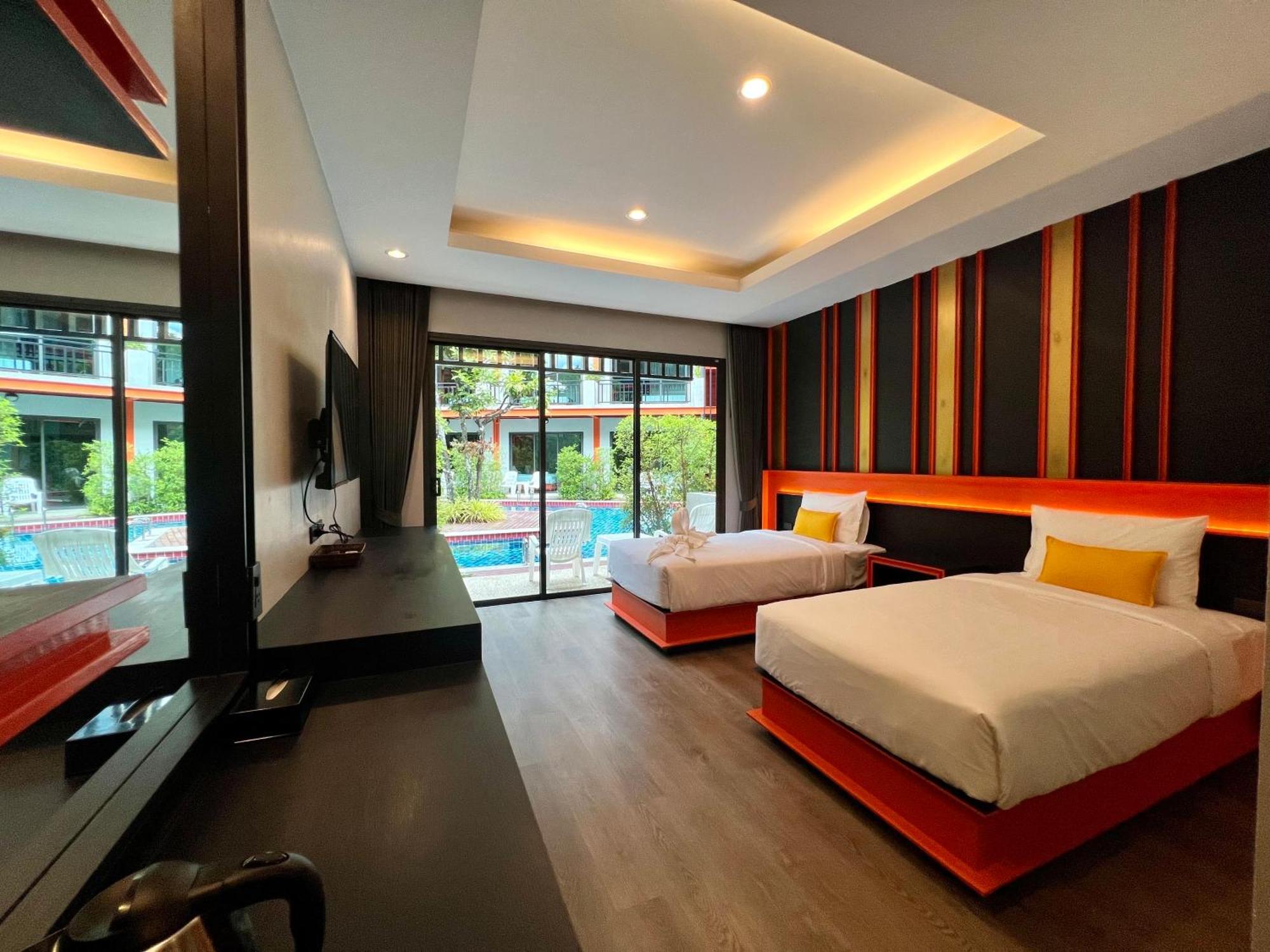 Wow Phuket Hotel Kültér fotó