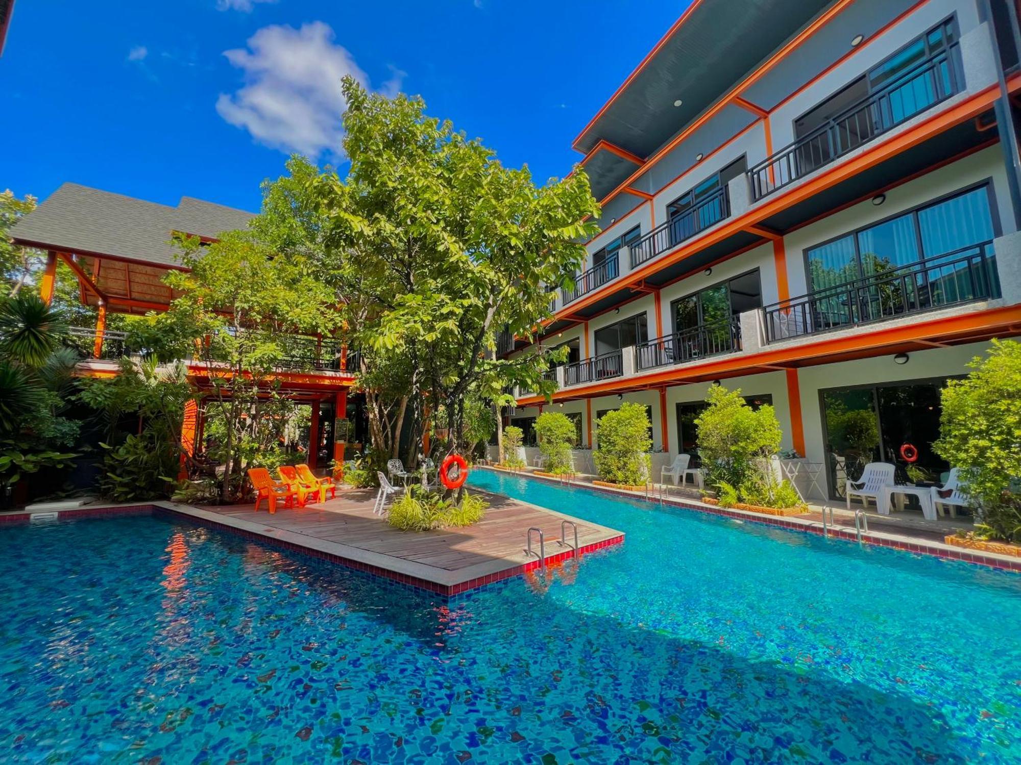 Wow Phuket Hotel Kültér fotó