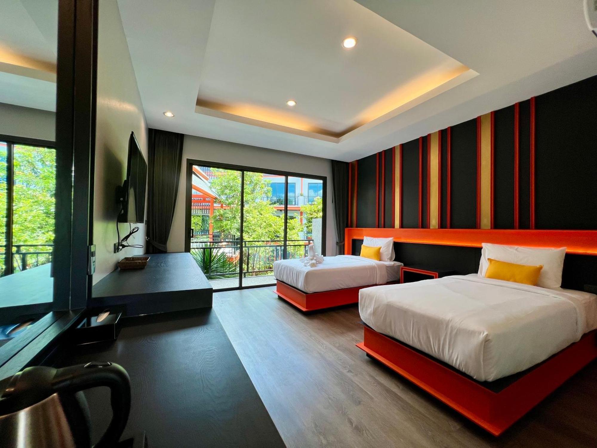 Wow Phuket Hotel Kültér fotó
